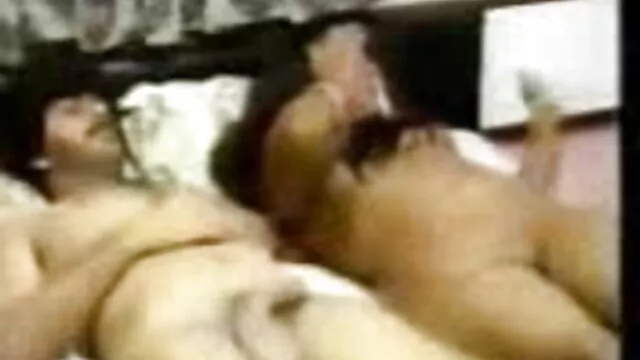 خفیہ کیمرے-لڑکیوں کے فیلم سکسی پورن ایرانی کپڑے تبدیل بیچ کیبن میں