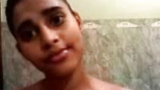 Busty سارہ Vandellla دینے کے لئے خود fucks سفاکانہ دانلود سکس جدید ایرانی