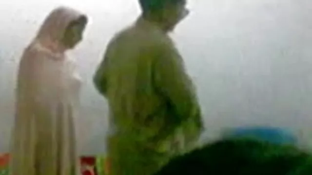 اعداد و شمار کے ساتھ شاندار سنہرے بالوں والی ، سینے تنگ فلیم سکیسی ایرانی
