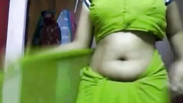 سنہرے بالوں سگیس ایرانی والی آئیوی ایڈمز براہ مہربانی خود اور ان کے crotch