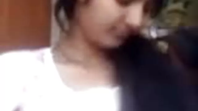 آخر میں ان کلیپ سکسی زوری ایرانی کی گرل فرینڈ کے پیچھے کار