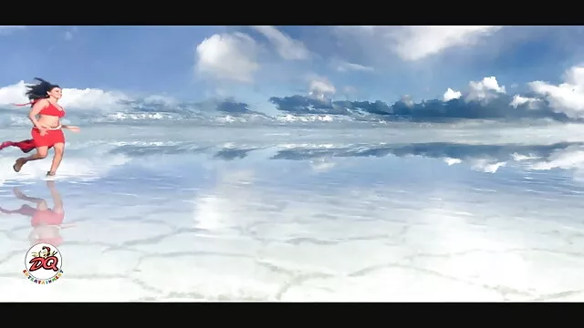 استاد سیاہ سکس ایرانی ماشین چمڑے کے ساتھ ایک بڑا عضو تناسل