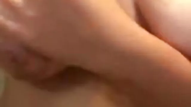لڑکی فیلم sex ایرانی کے ننگے جسم اس کے نوجوانوں