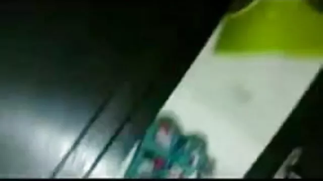 گرل سکس اذری ایرانی فرینڈ 18 سال کی عمر میں ڈک بیکار ہے