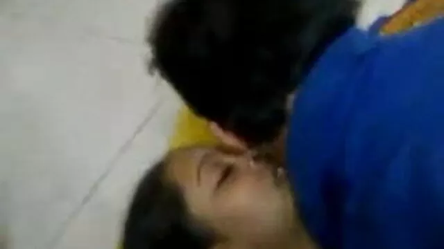 شائستہ لڑکی دانلود فیلم سکس از کون ایرانی کے ساتھ چھوٹے بلی